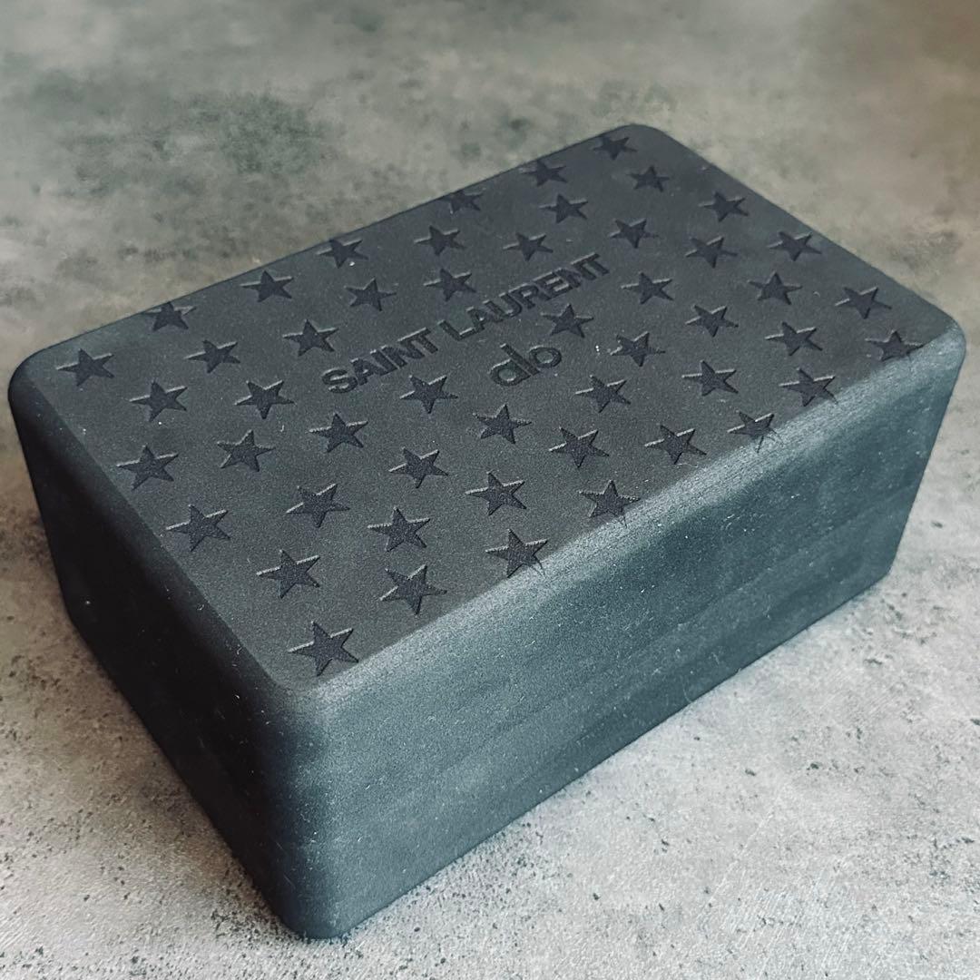 希少✨Saint Laurent × Alo コラボ スター　ロゴ　ヨガブロック