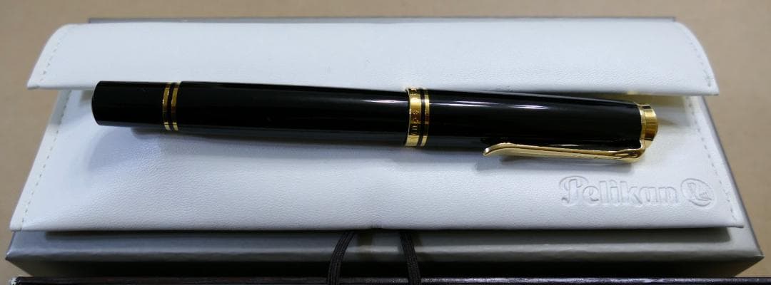 万年筆：ペリカン（Pelikan）スーベレーン M800 FP 黒 BB