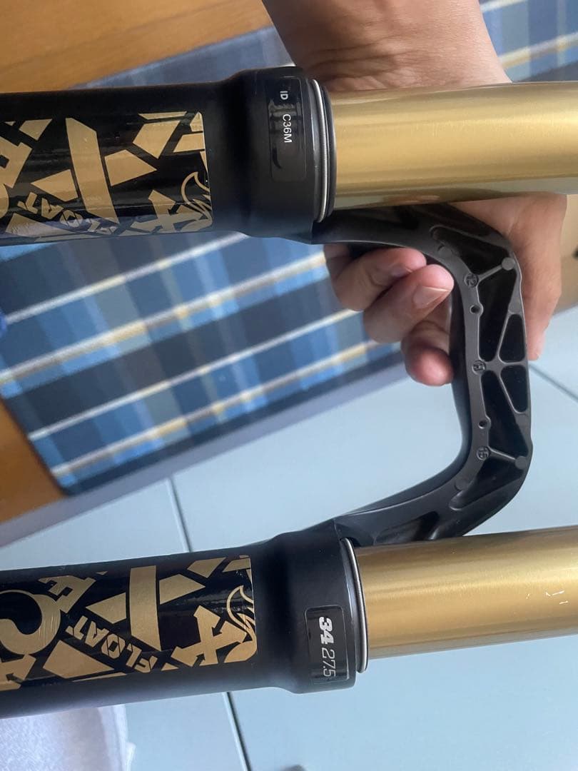 FOXサスペンションフォークファクトリー　34 27.5 150㍉ストローク