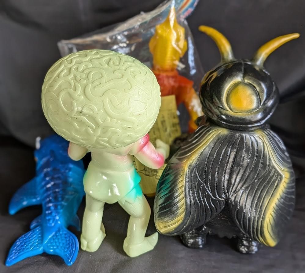 スペクトルマン＆登場怪獣（ベアモデル・マスダヤ復刻）ソフビフィギュア４体セット