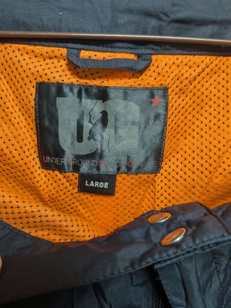 ブラック キルティングジャケット フード付き