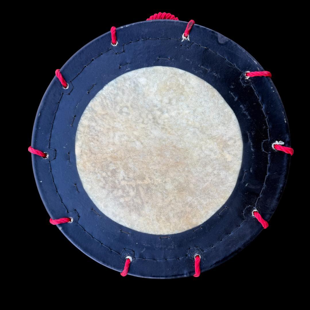 【新品】【蔵出し】締め太鼓 牛 革 和太鼓 バチ付き 台付き 入門用 セット