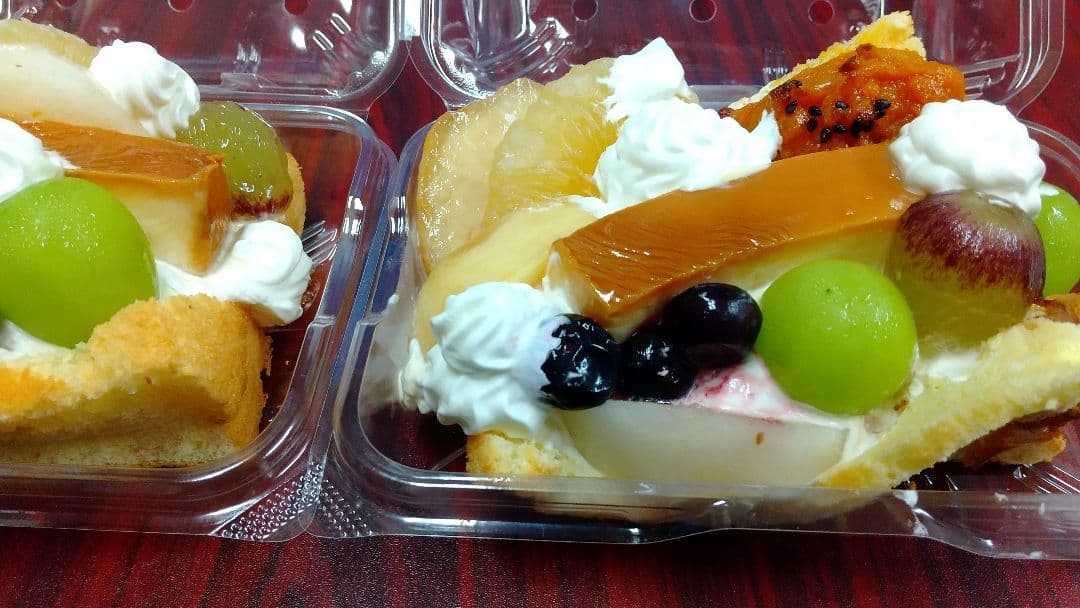 友ページ、ケーキ、パフェ、シフォンケーキ、サンド各種