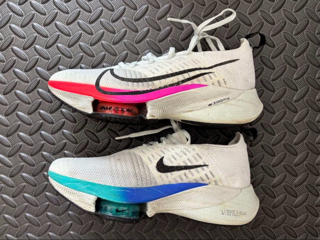 NIKE エアズームテンポNEXT%フライニット24cm