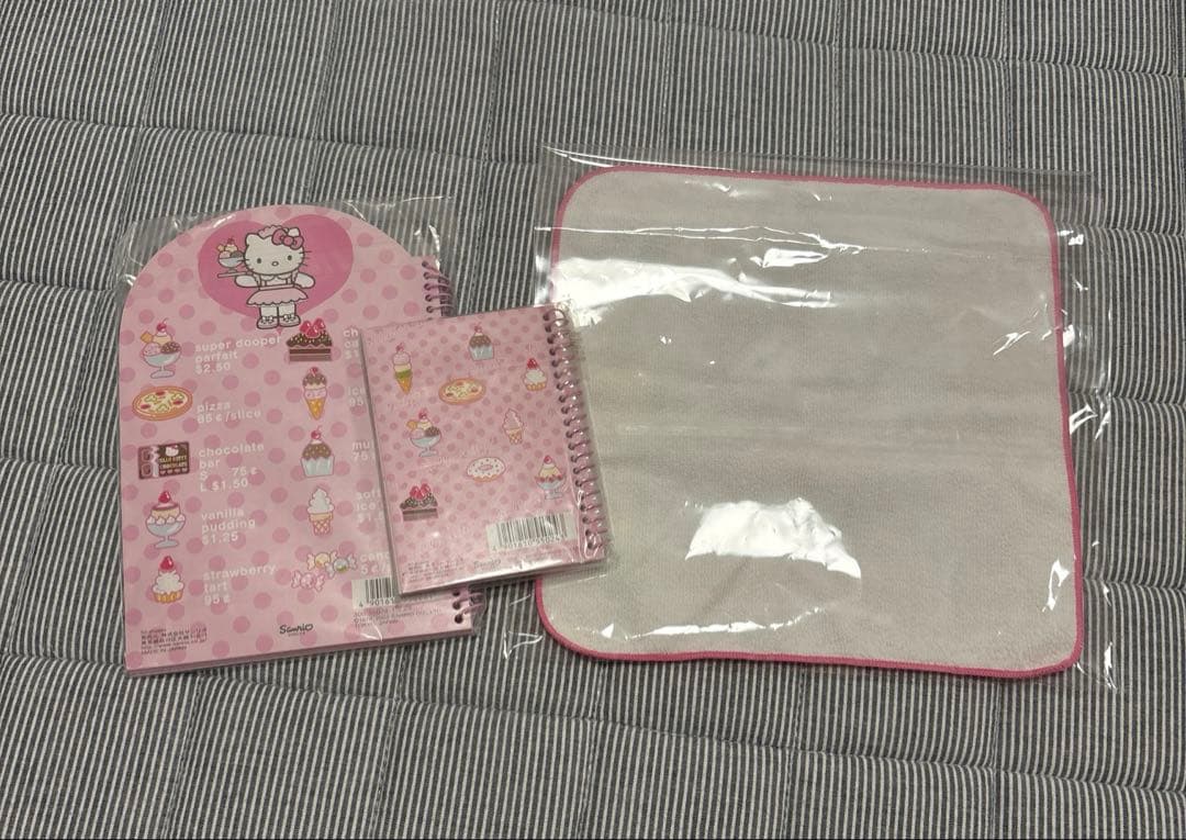 ハローキティ　ウェイトレス　セット