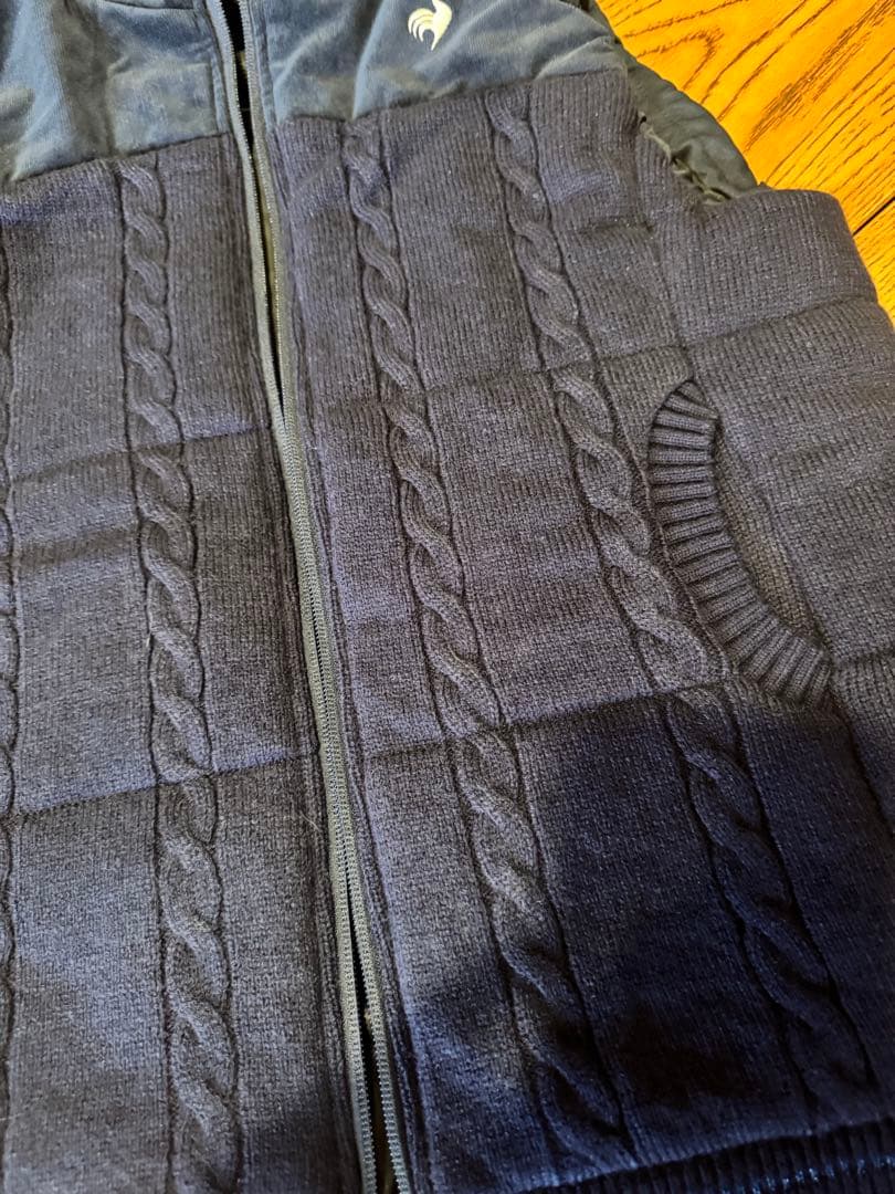 LE COQ SPORTIF フード付きベスト（保温）