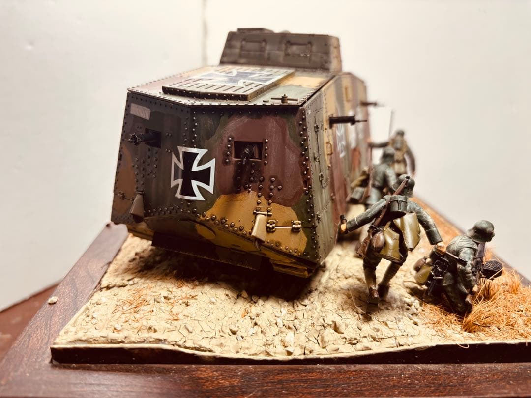 WWI ドイツ帝国陸軍戦車 A7V1/35スケールモデル
