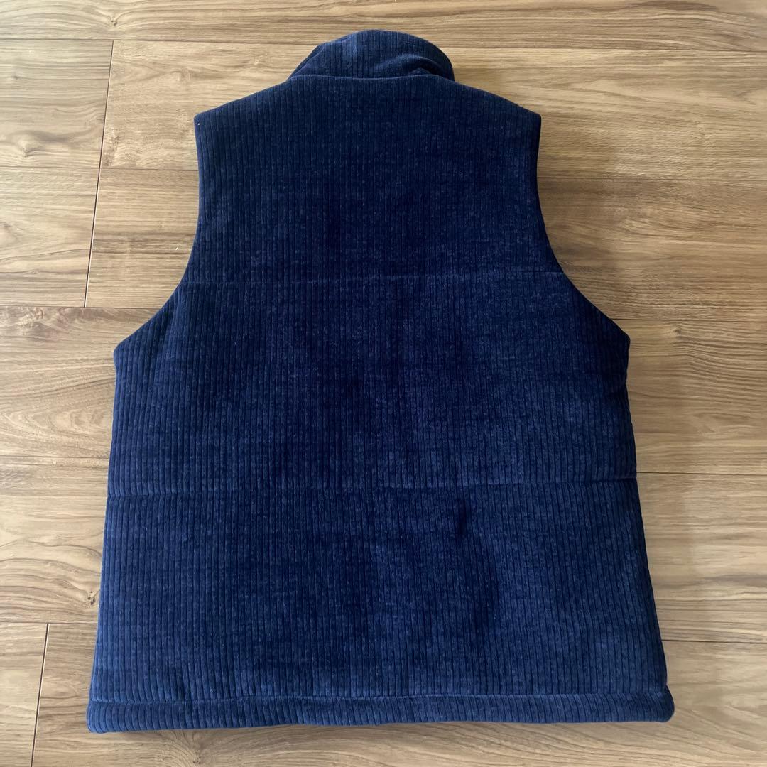 新品　FILAベストLサイズ