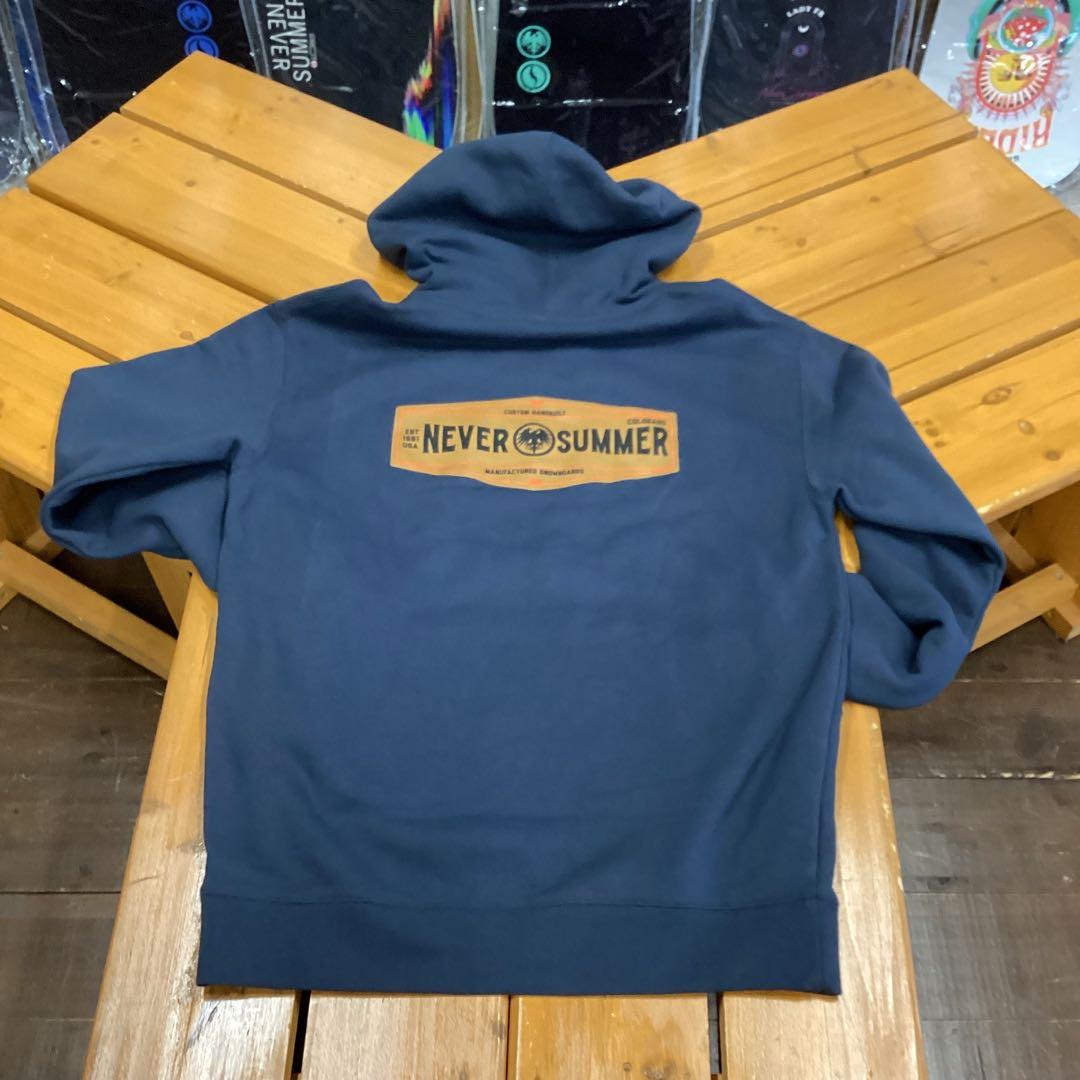 NEVERSUMMER　ネバーサマー　パーカー　フーディ　アパレル　Mサイズ