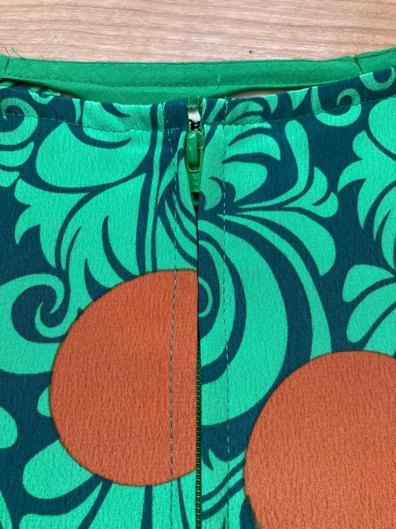 フラメンコ スカート 緑とオレンジの柄