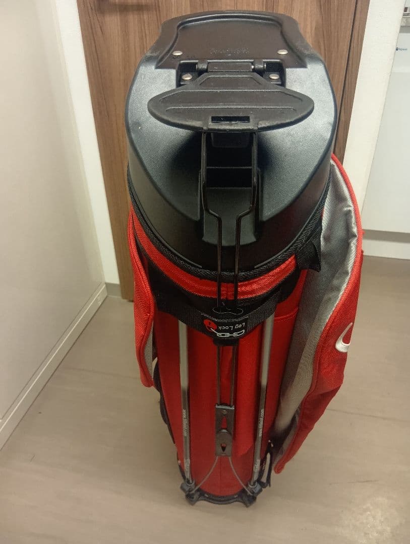 カッコよくとても目立ちます! タイトリスト スタンドキャディバッグ 口枠7分割