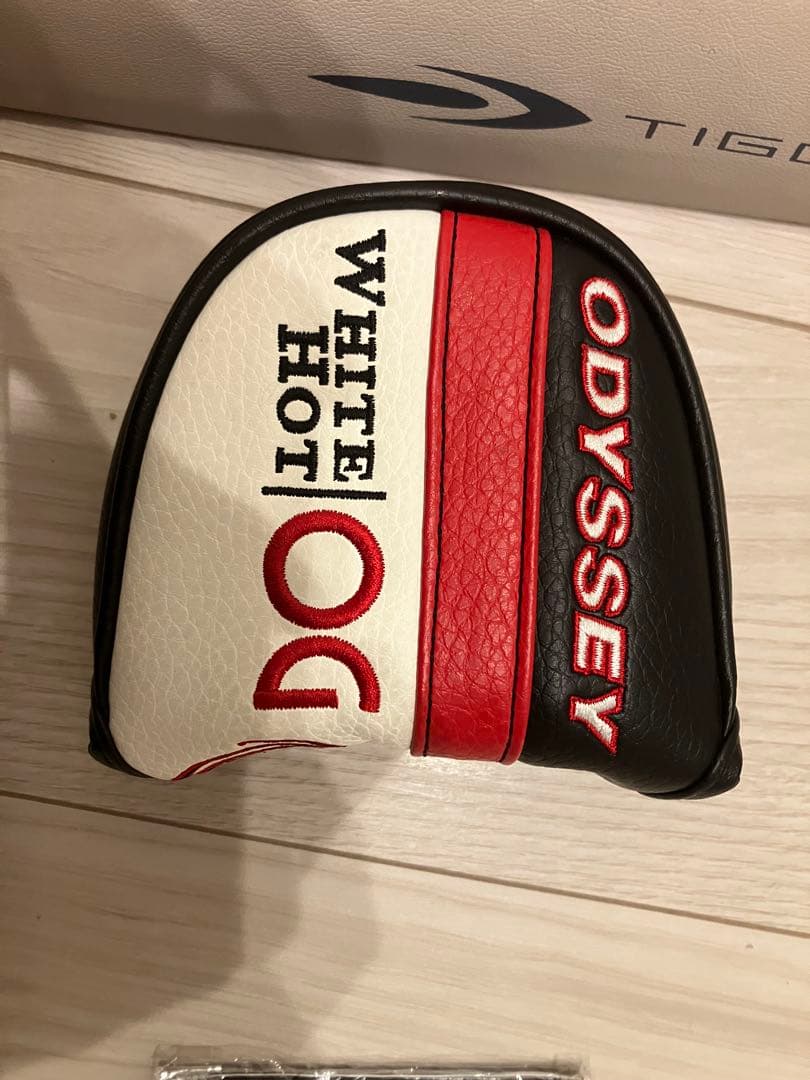 Odyssey White Hot OG V-Line パター　34インチ