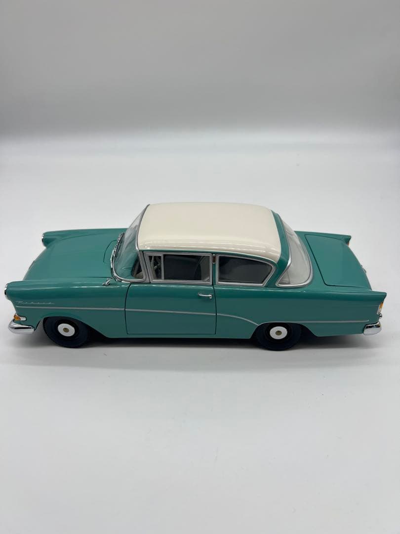 No434ミニカー1/18箱ありOPEL REKORD P1 1958