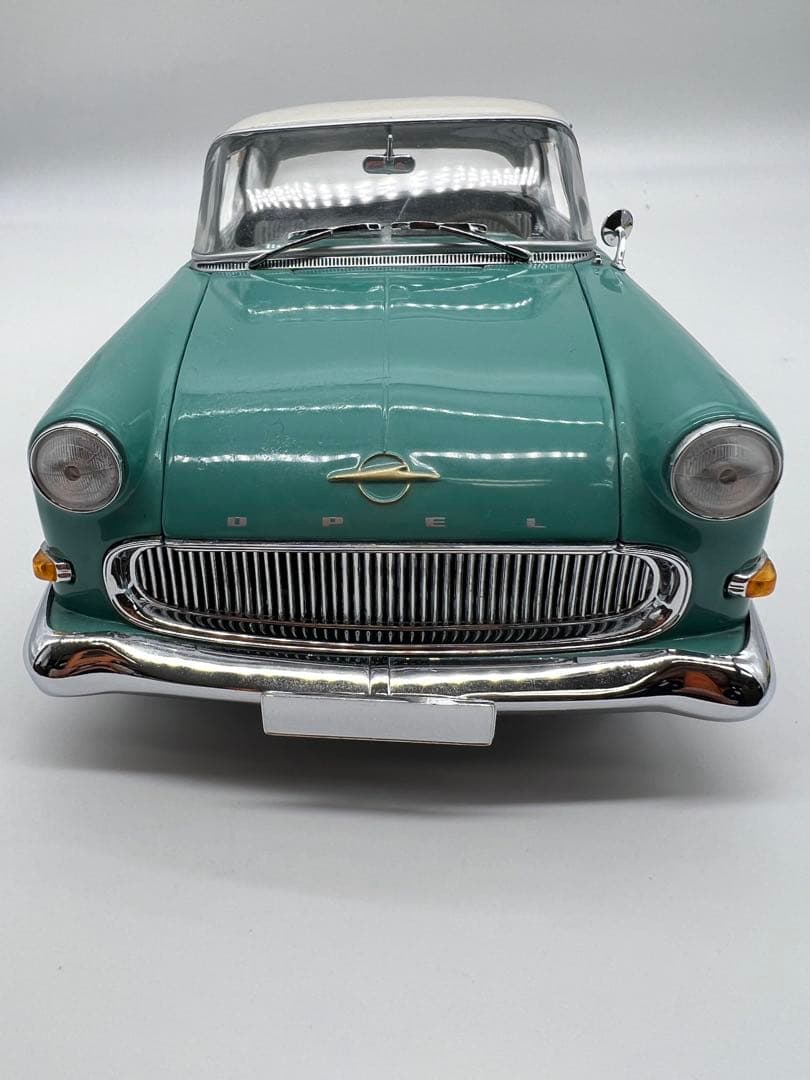 No434ミニカー1/18箱ありOPEL REKORD P1 1958