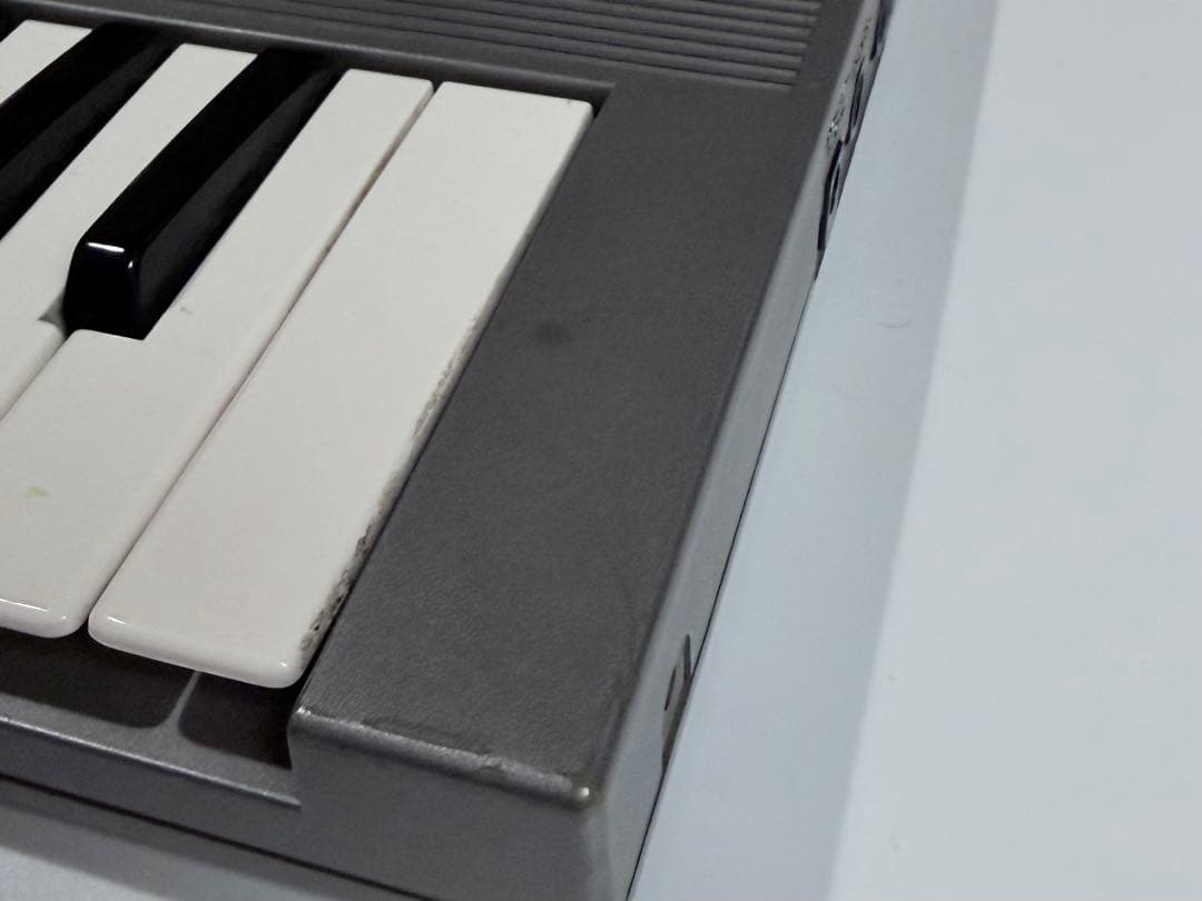 動作品YAMAHA CS01 アナログシンセサイザー￼