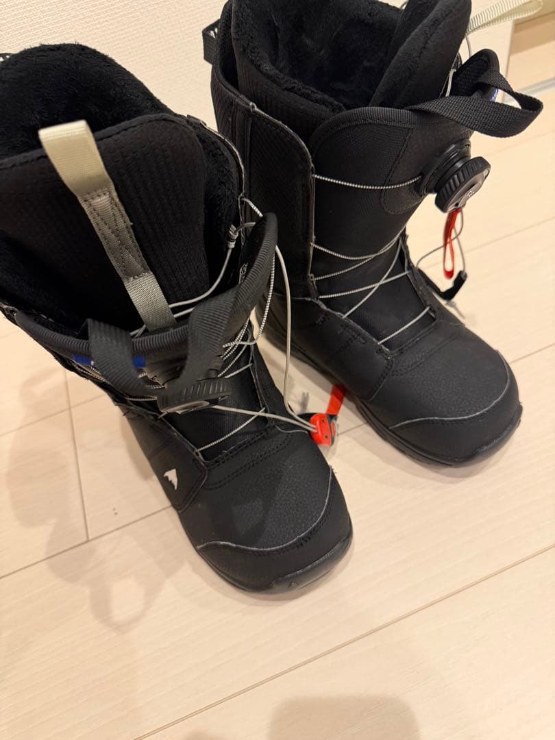 Burtonスノーブーツ