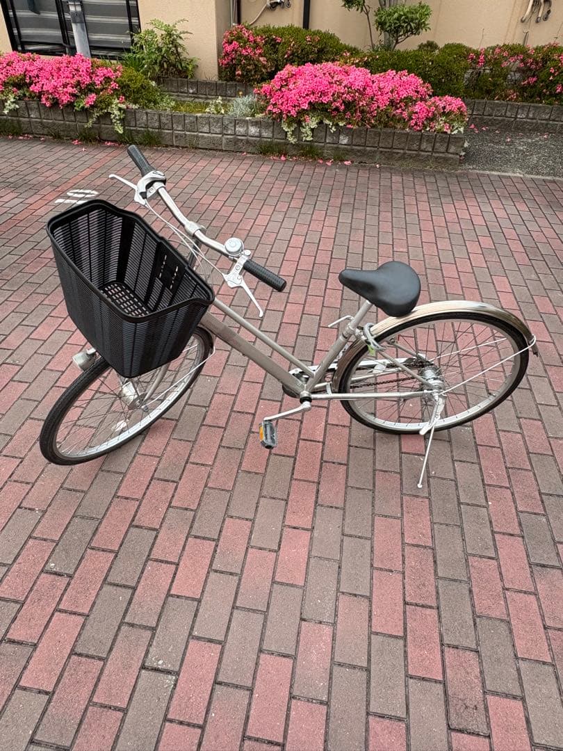 オートライト/3段変速付き軽快車(26㌅)お引き取りですが、配達も可能です。