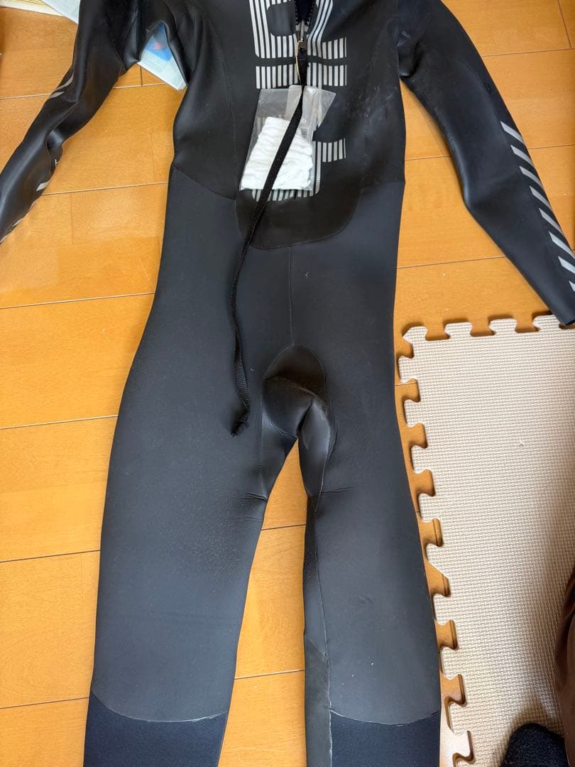 フロントジッパー ブラック ウェットスーツ