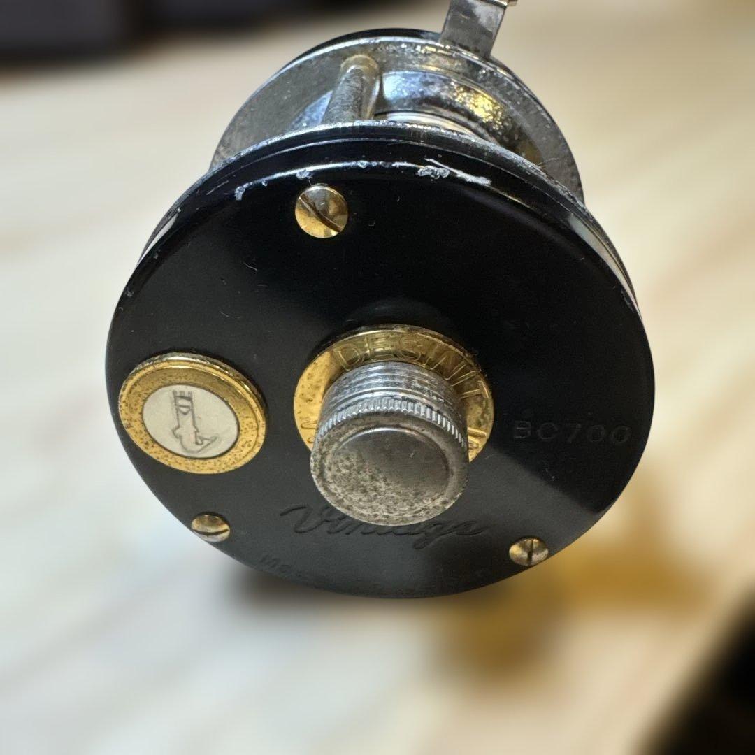 Vintage ベイトリール 五十鈴　BC700 イスズリール