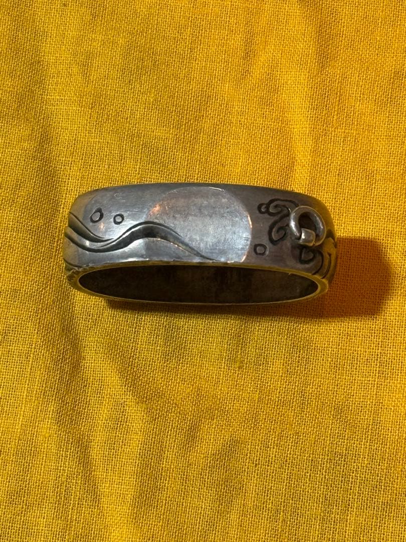 縁金具加工品アクセサリ　銀製？　波図