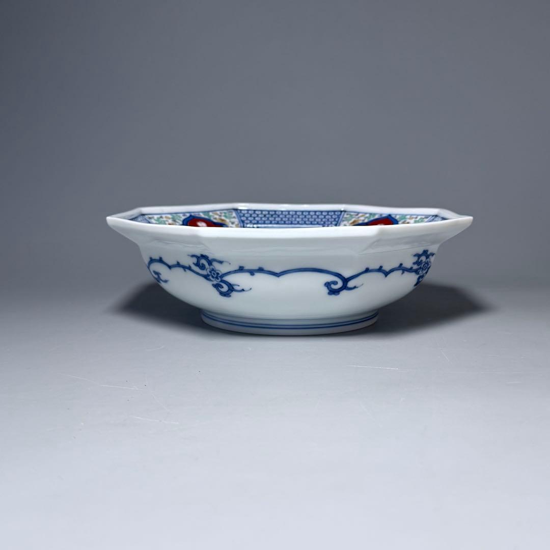 十二代　酒井田柿右衛門　菓子鉢　八角浅小　染錦松竹梅地紋　共箱　定価55万円