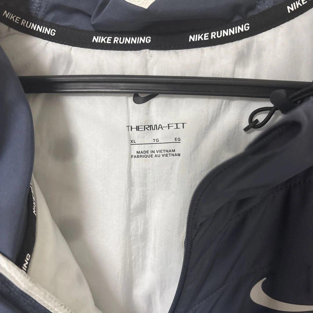 Nike ナイキ　ランニングウェア・ランニングジャケット　新品　メンズM