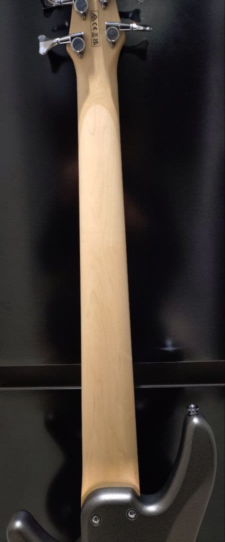 エレキベース　6弦ベース　Ibanez　GSR186-TUM