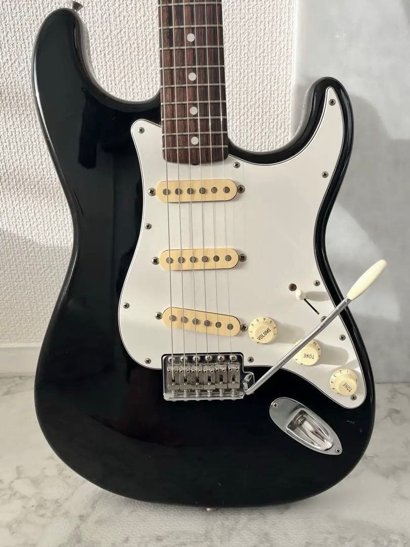 Fender Japan Stratocaster ブラック 簡易ケース付き