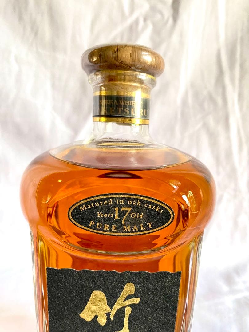【未開栓】美品　ニッカ　ウイスキー 竹鶴17年 ピュアモルト 700ml 箱付き