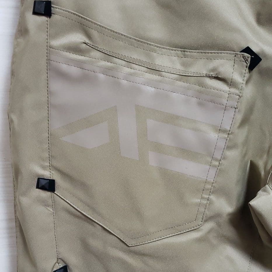 DESCENTE　スノーボードウェア Lサイズ