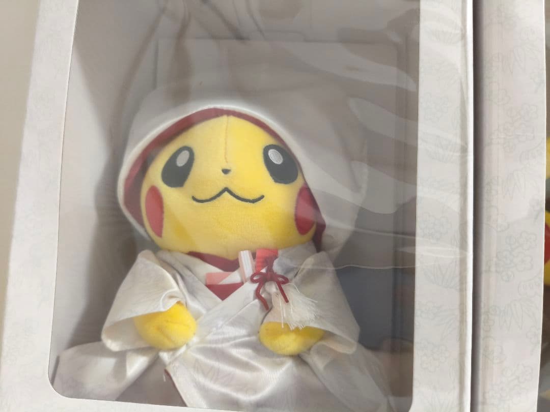 ポケモンセンター ぬいぐるみ ピカチュウ メスのすがた オスのすがた