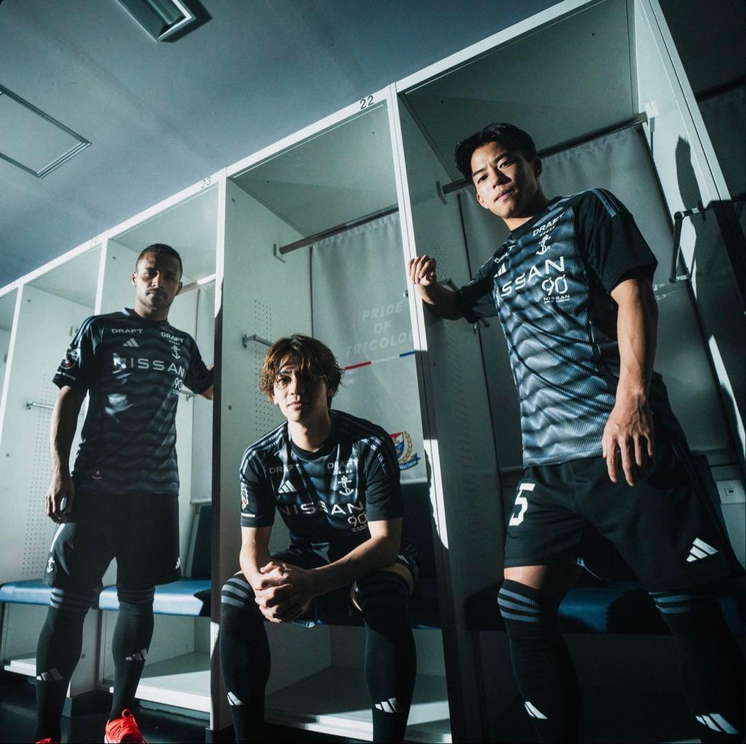 横浜F・マリノス adidas 2 サッカーシャツ