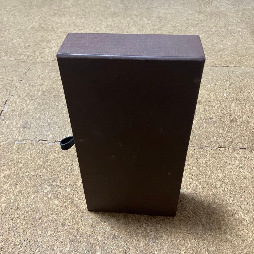 LOUIS VUITTON ギフト箱 クリーム色