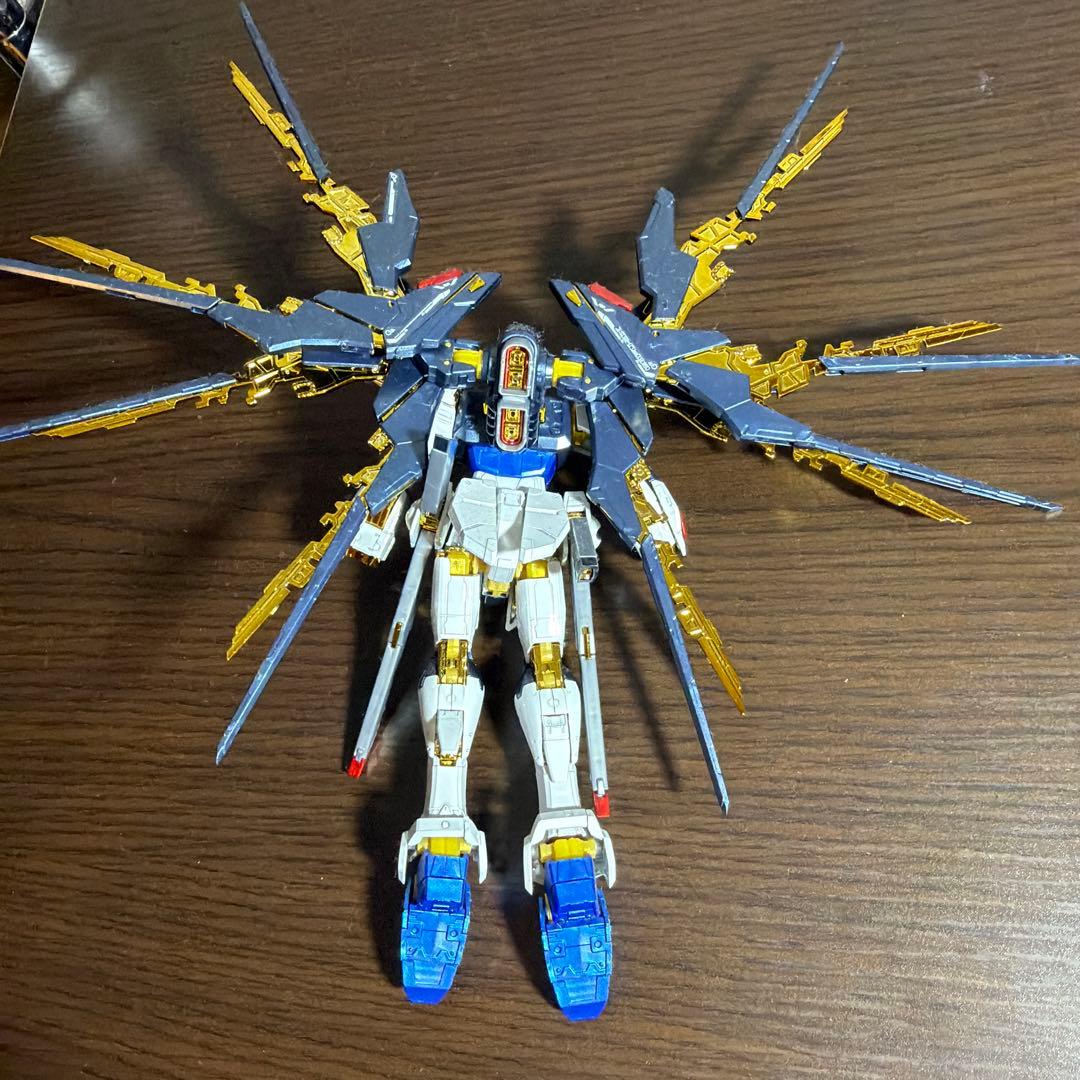 RG　ストライクフリーダムガンダム（チタニウムフィニッシュ）＋天空の翼　完成品