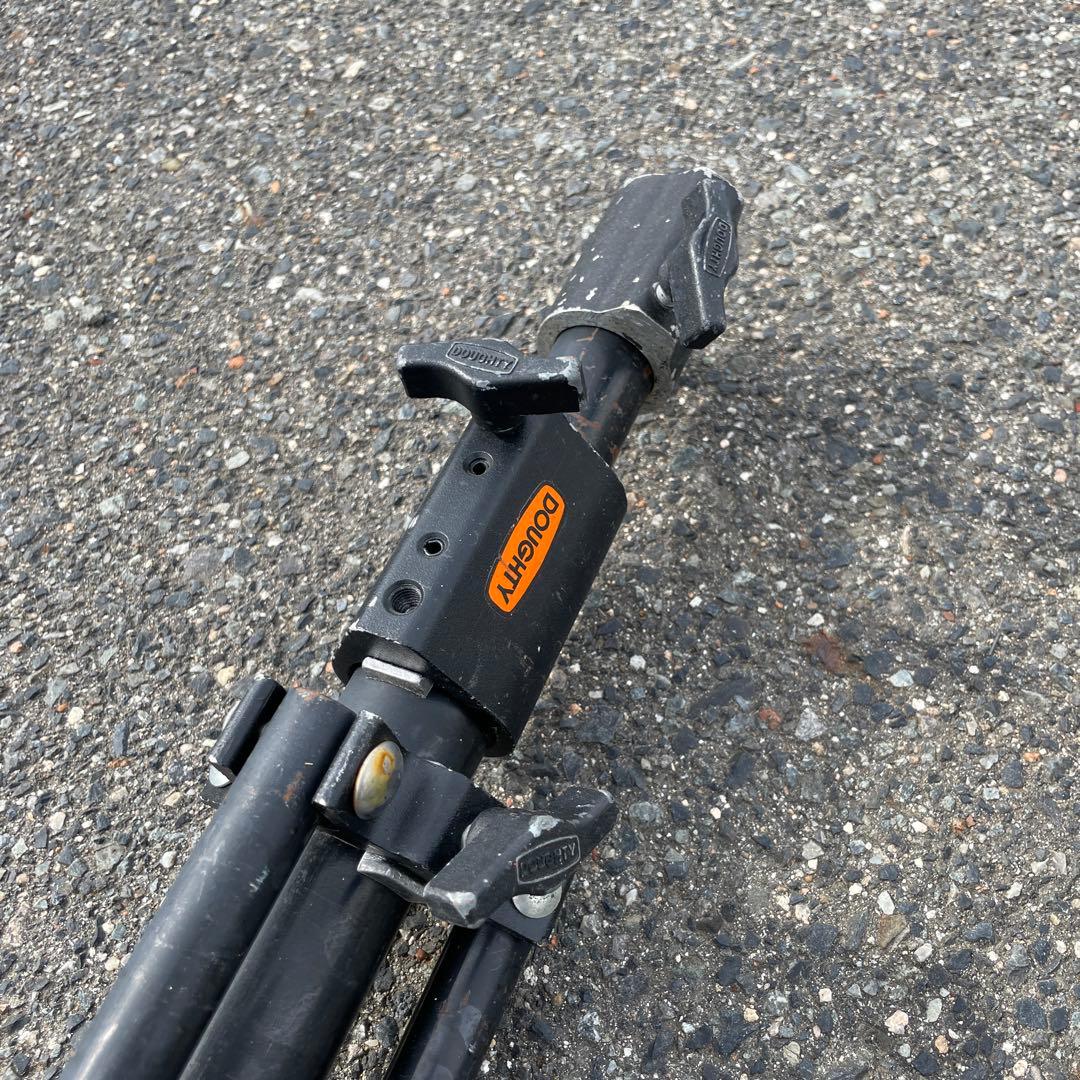 DOUGHTY 照明スタンド