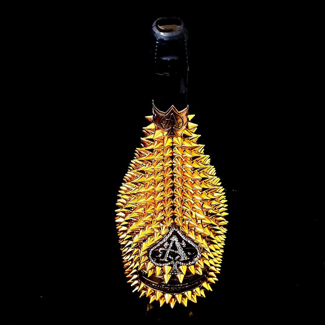 【24時間以内発送】 アルマンド ゴールド トゲマンド スワロフスキーエンブレム