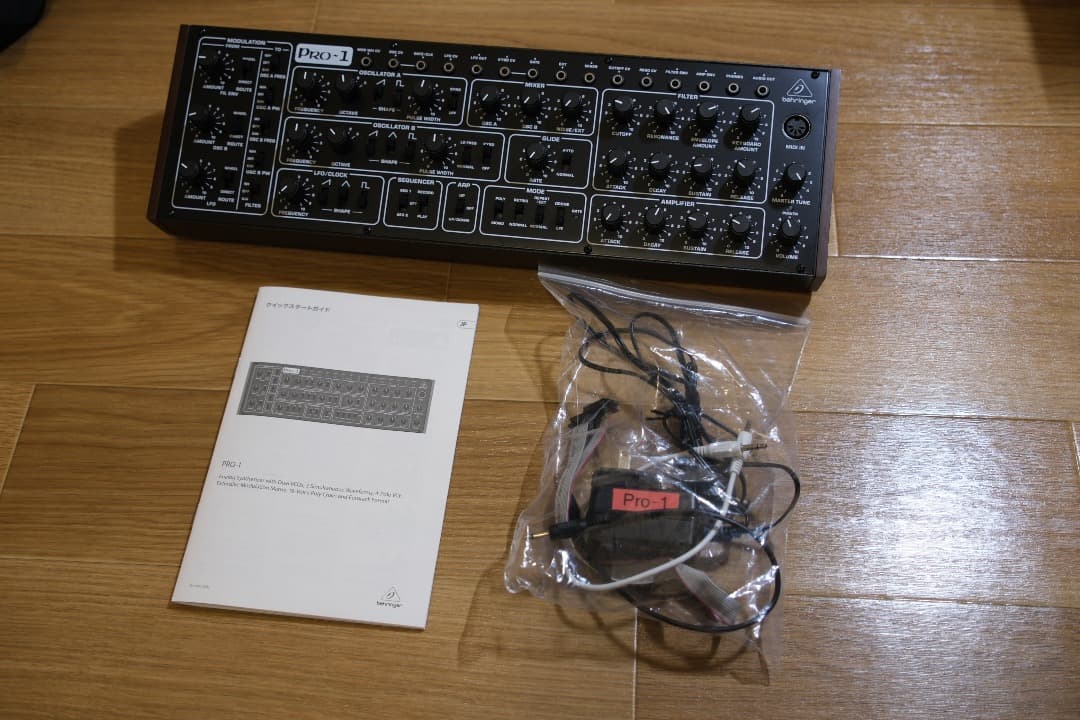Behringer Pro-1 アナログシンセサイザー　値下げ