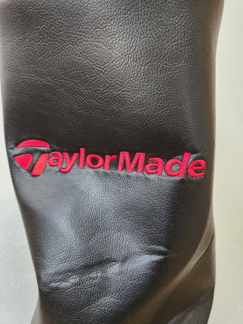 美品 テーラーメイド SY202 キャディバッグ 9型 赤×黒 フード付き
