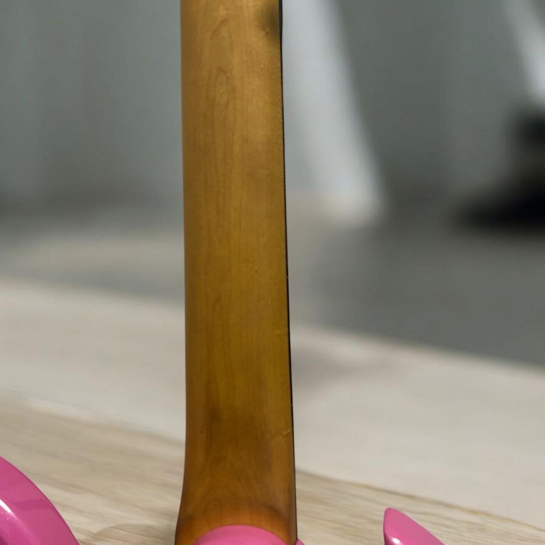 B.C. RICH MOCKING BIRD ピンクベース