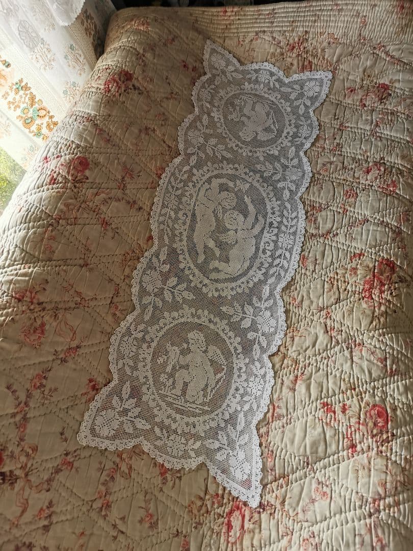 アンティークフランス リネンフィレレース 天使と鳥と蝶 テーブルクロスランナー