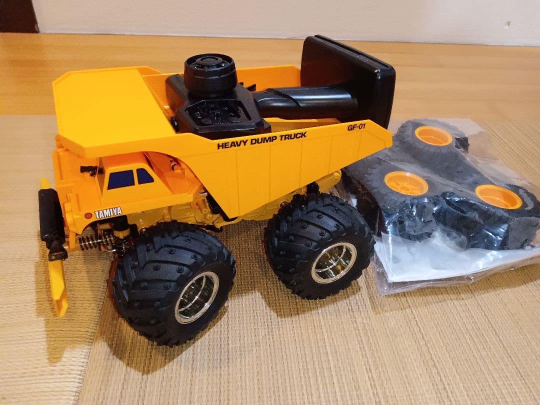 タイヤ　ヘビーダンプ