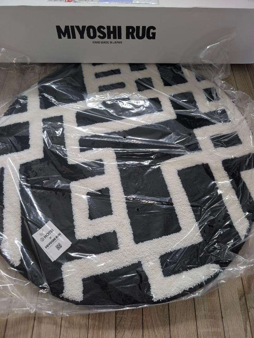 布袋寅泰 × ミヨシラグ コラボ ラグ MIYOSHI RUG