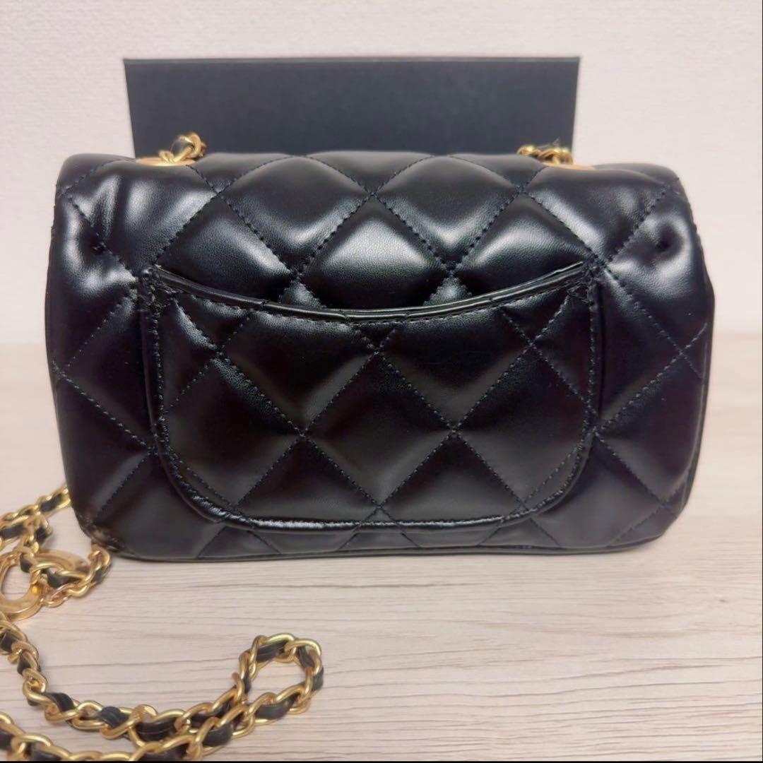 CHANEL キルティングショルダーバッグハートチェーン ノベルティ