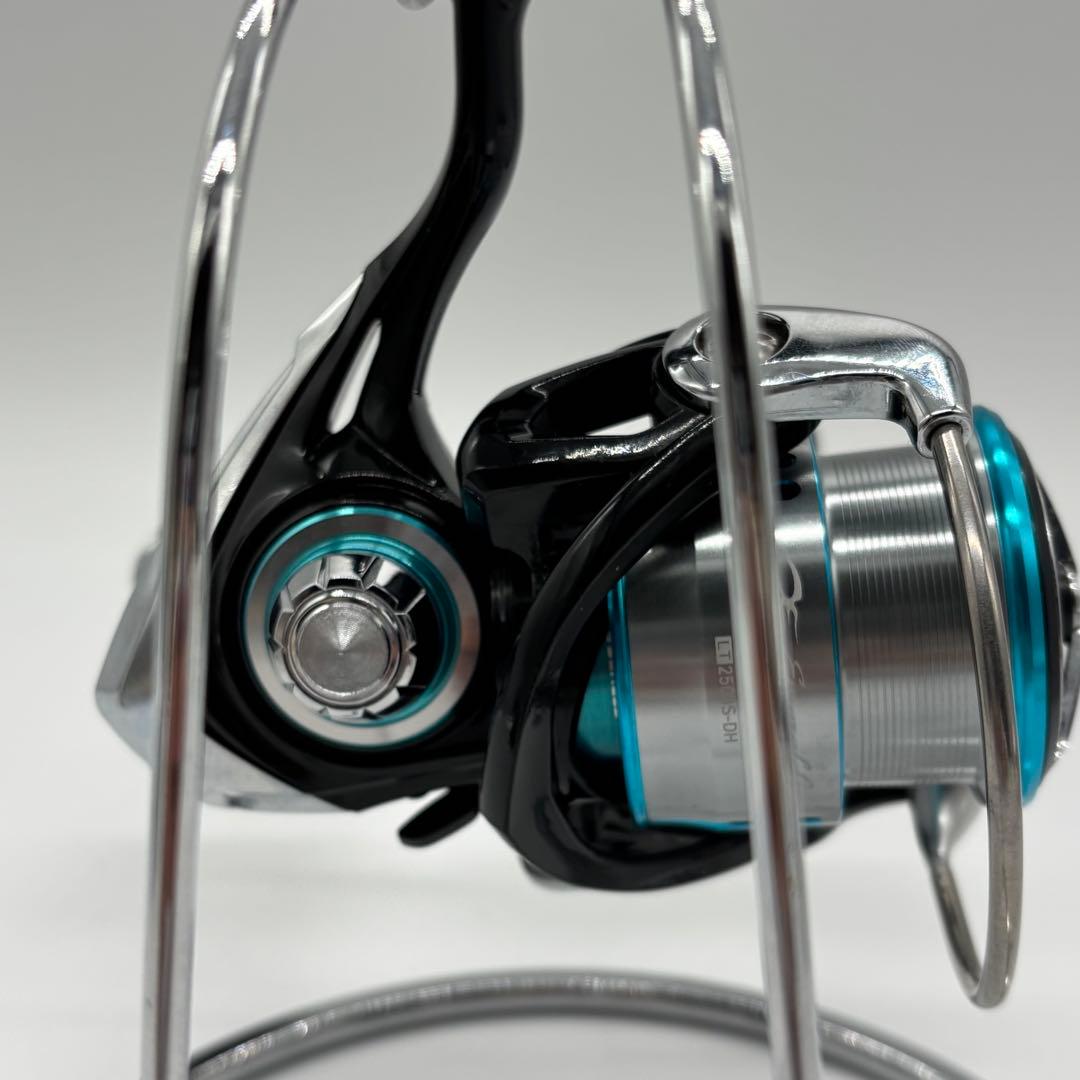 【未使用】エメラルダス LT2500S-DH エギング ダブルハンドル