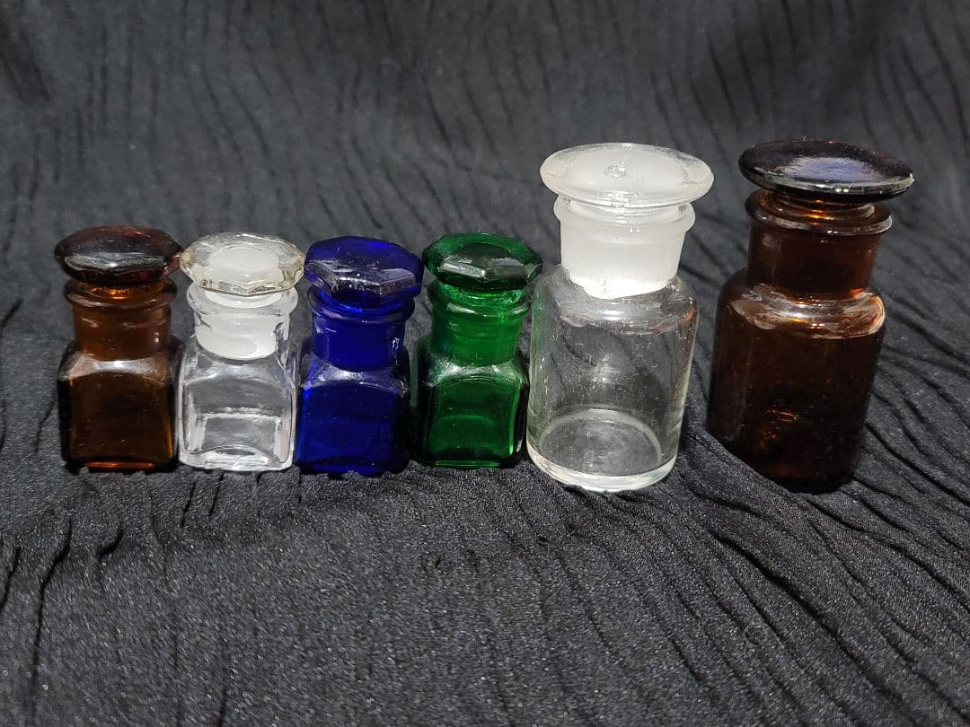 ヴィンテージ 薬瓶と試験管とタツノオトシゴ標本のセット レア