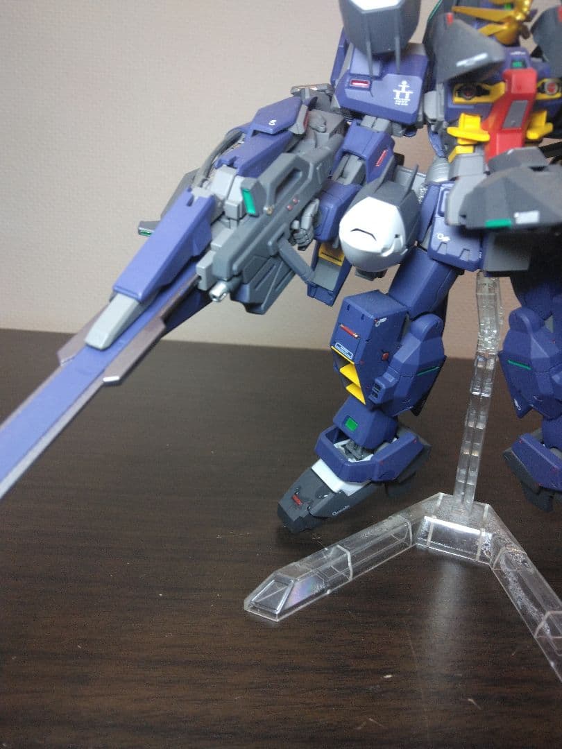 HGガンダムTR-1 ハイゼンスレイ・ラーⅡ全塗装完成品　改造品　　台座付