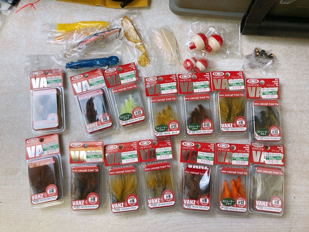 舞*茸様 【まとめ売り】釣具セット ルアー ワーム ケース付き バス釣り 大量セ