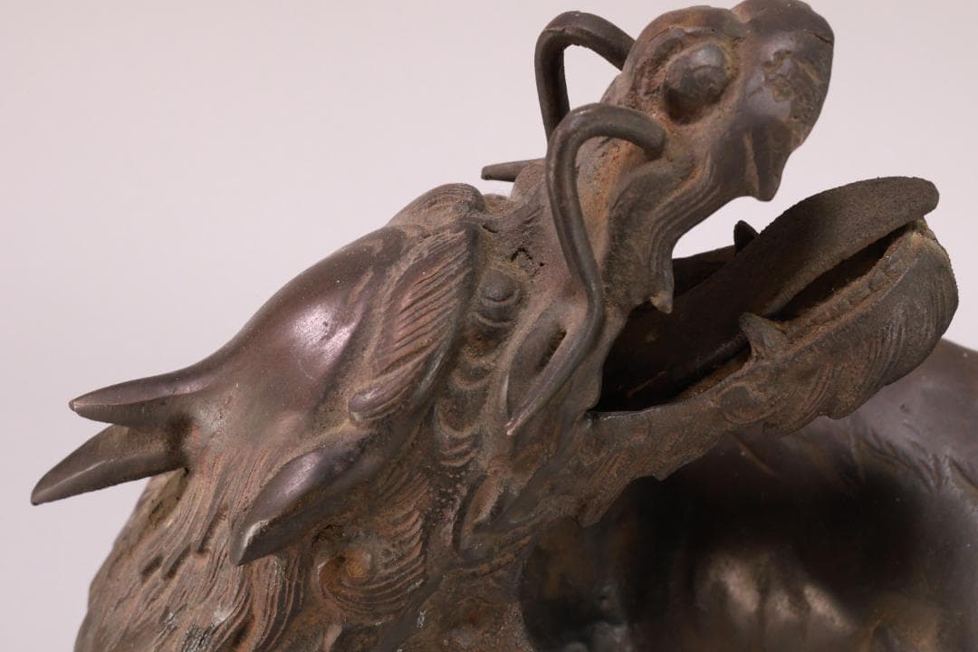 古美術品　時代　古銅　麒麟形香炉　高29.5㎝　神獣 置物 金属工芸 BJ164
