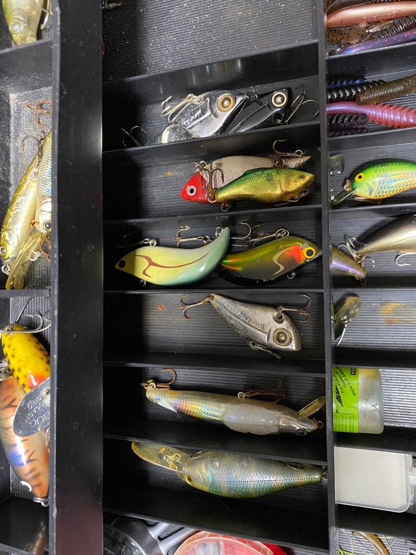 バス釣り引退セット　ハードルアー40個　オールドルアー多数　送料込