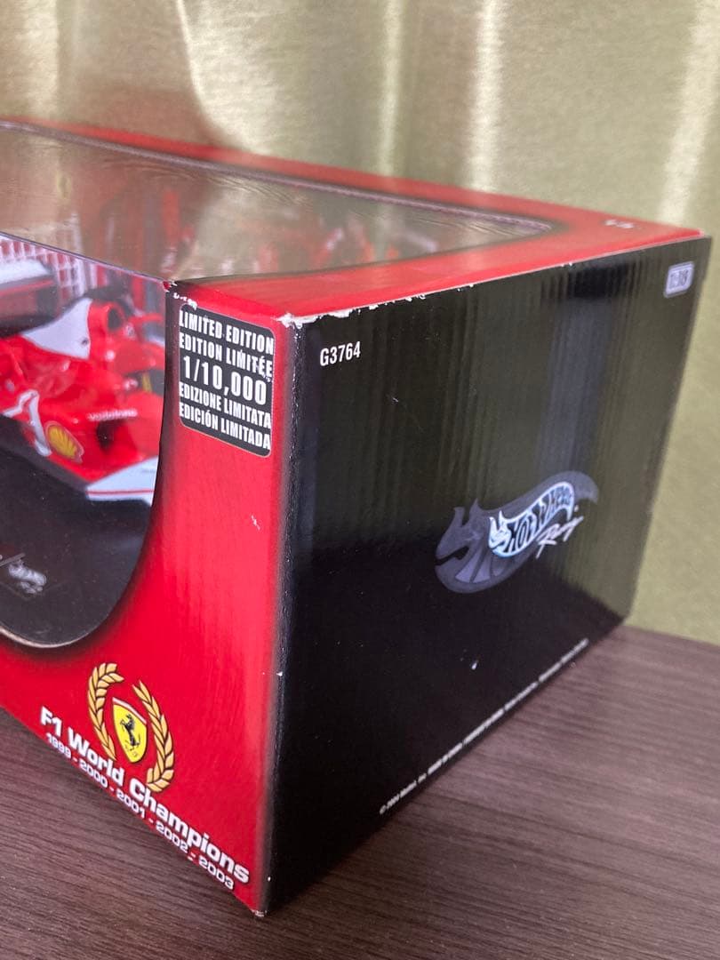 ホットウィール 1/18 フェラーリ ワールドチャンピオン2003 シューマッハ